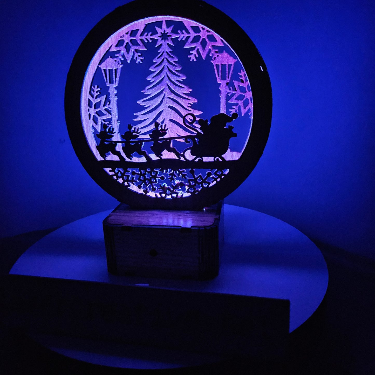 Oak Christmas Light-up Ornament